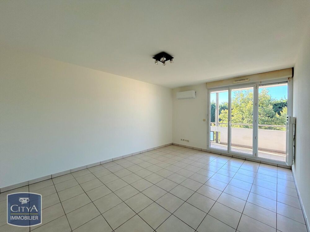 À LOUER : Découvrez ce charmant appartement T2 climatisé....