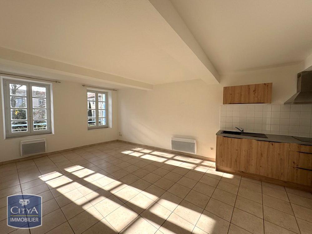 À LOUER : Charmant appartement T3 situé au coeur de Carca....