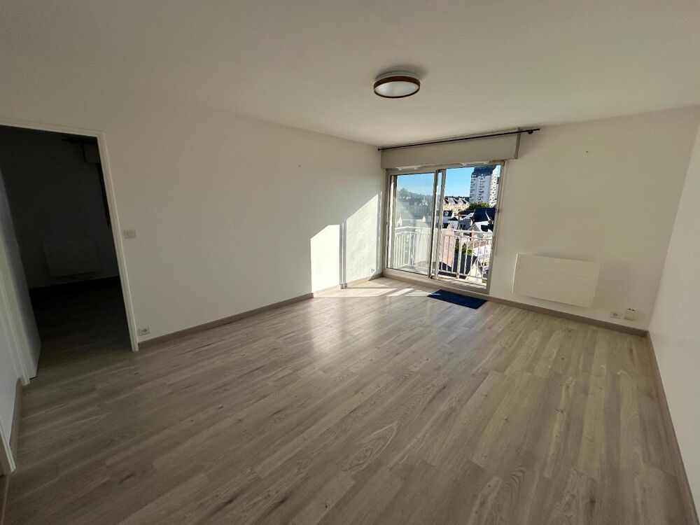 Centre Ville - À LOUER : Découvrez cet appartement T2 id....