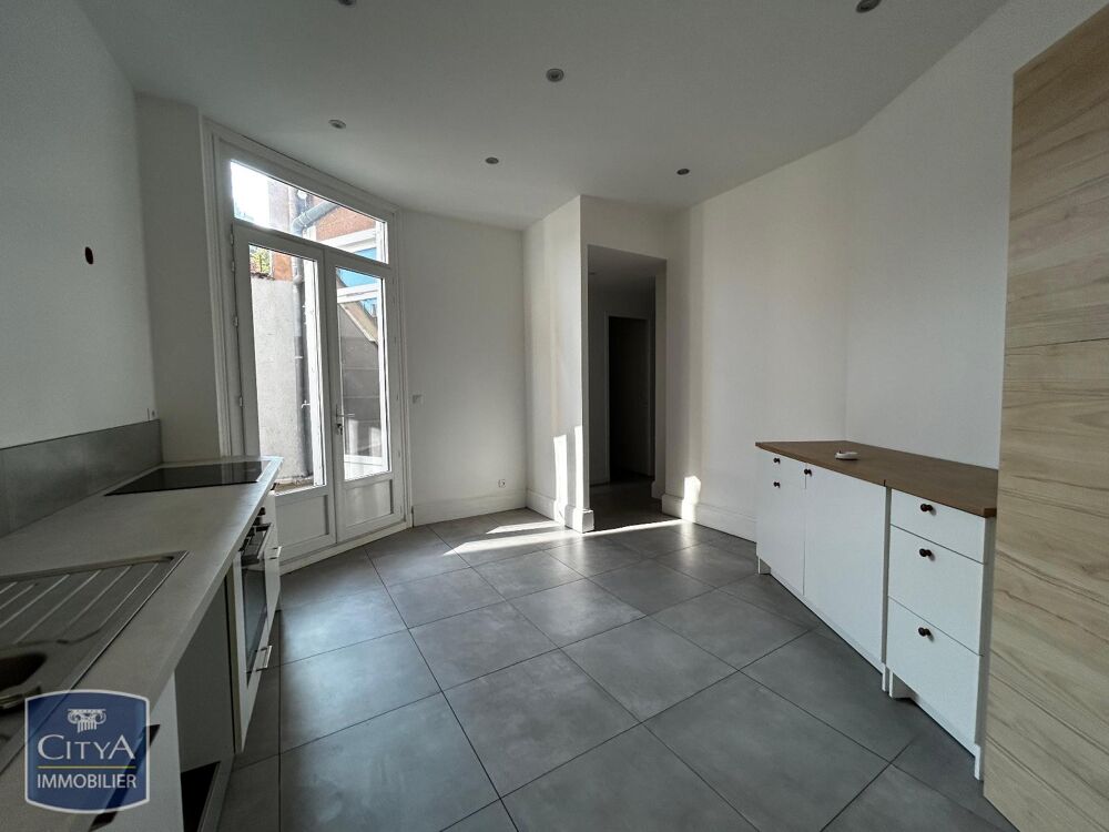 EXCLUSIVITÉ - GRAND APPARTEMENT 3 PIÈCES ENTIEREMENT REN....