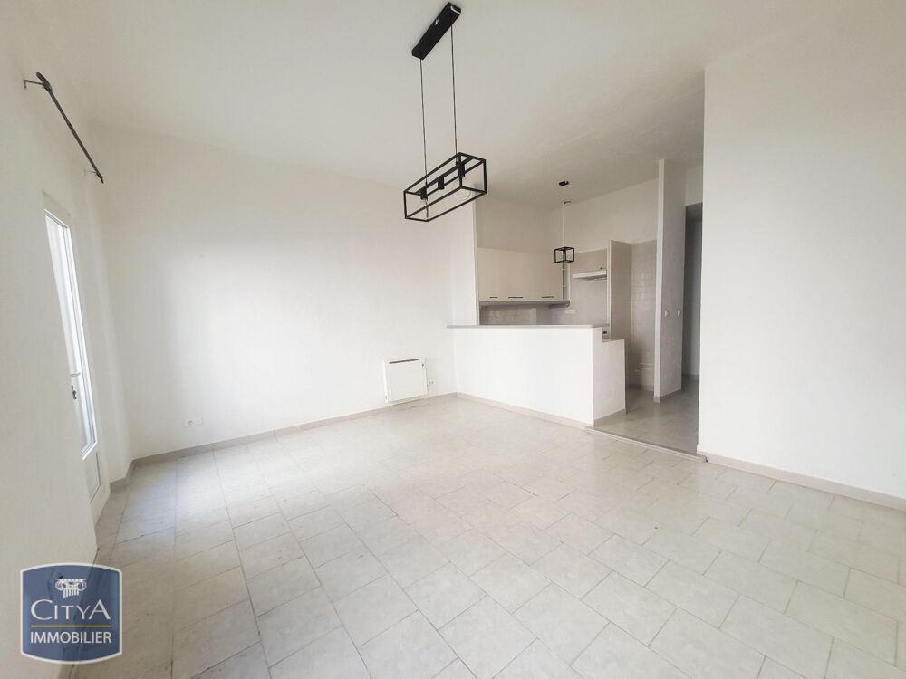 Centre Ville - À LOUER : Appartement ancien T2 situé au ....
