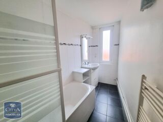  Appartement à louer 3 pièces 65 m²