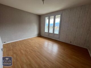  Appartement à louer 3 pièces 56 m²