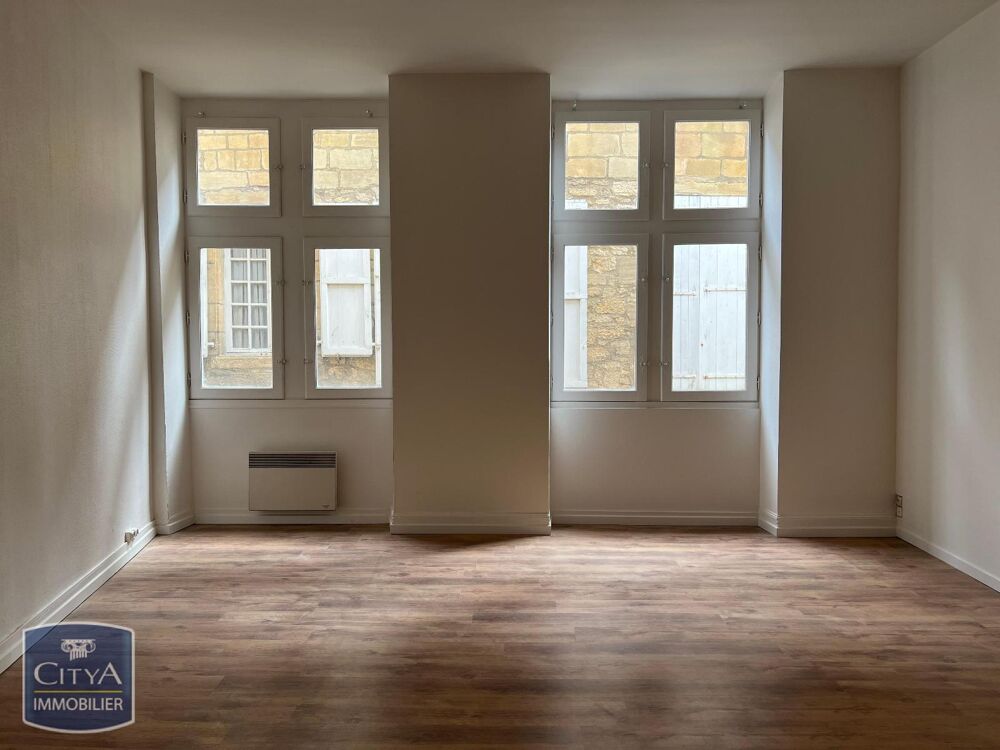 À LOUER : Découvrez cet élégant appartement T3 situé au ....