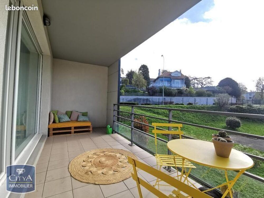 Nous vous proposons à la location cet appartement de typ....