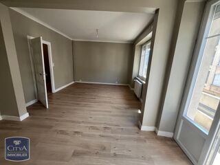  Appartement à louer 4 pièces 102 m²