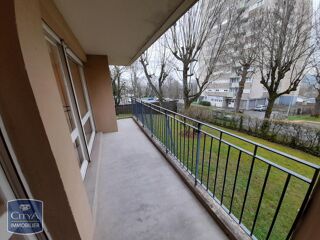  Appartement à louer 4 pièces 95 m²