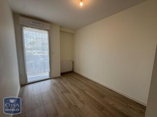  Appartement à louer 3 pièces 64 m²