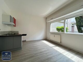  Appartement à louer 1 pièce 34 m²