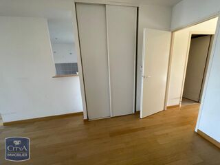  Appartement à louer 3 pièces 78 m²