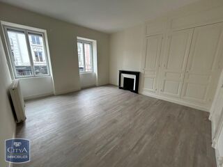  Appartement à louer 3 pièces 86 m²