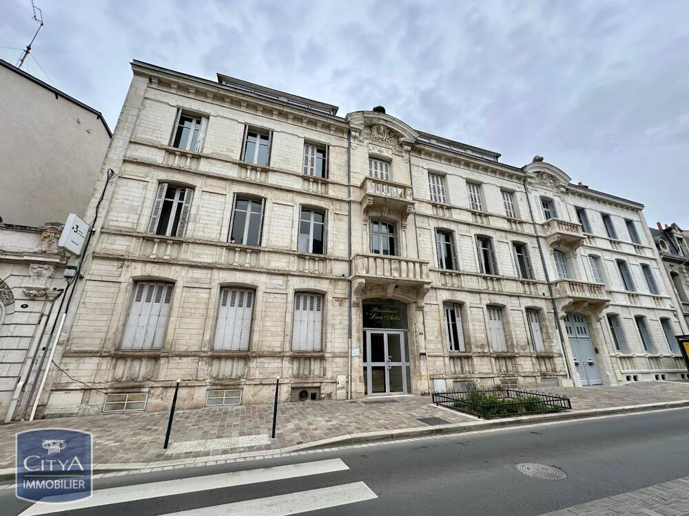 Situé dans un immeuble de standing un Appartement rénové....