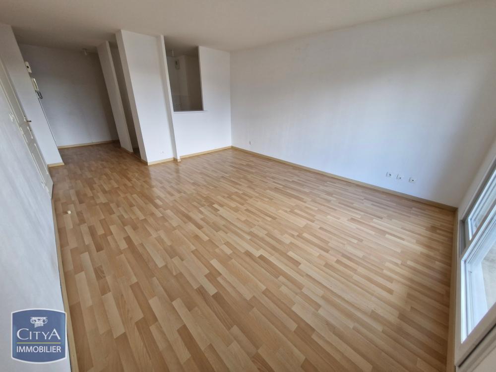 location Appartement - 2 pièce(s) - 48 m² Chinon (37500)