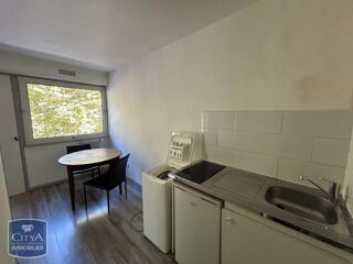  Appartement à louer 1 pièce 28 m²