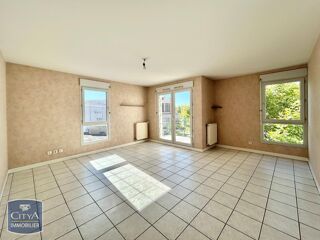  Appartement à louer 4 pièces 97 m²