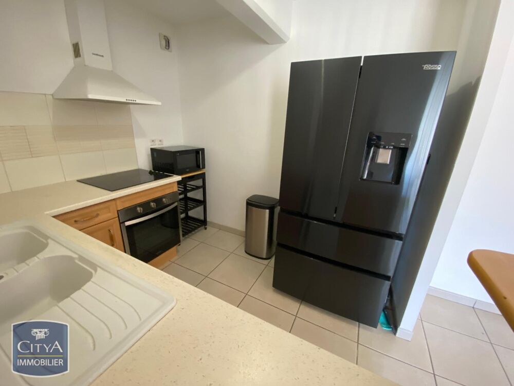 location Appartement - 3 pièce(s) - 74 m² Sainte-Clotilde (97490)