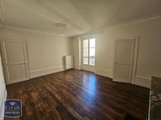  Appartement à louer 3 pièces 76 m²
