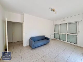  Appartement à louer 2 pièces 47 m²