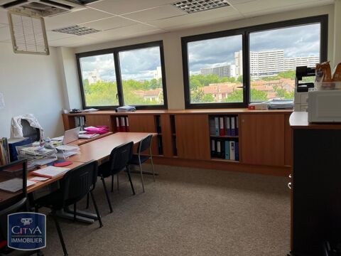 &Agrave; LOUER : Local professionnel &eacute;quip&eacute; d'un bureau avec... 400 31100 Toulouse