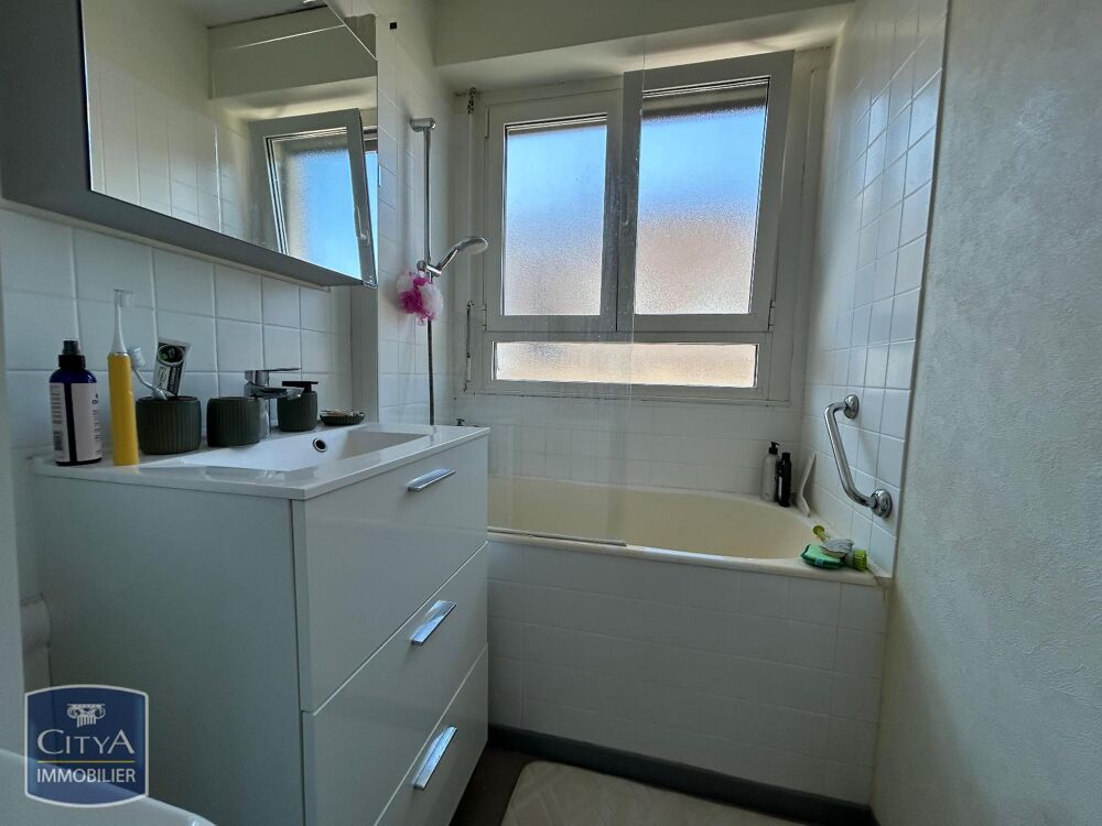 À LOUER Nous vous proposons un appartement de type T2 si....