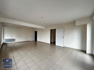  Appartement à louer 4 pièces 97 m²