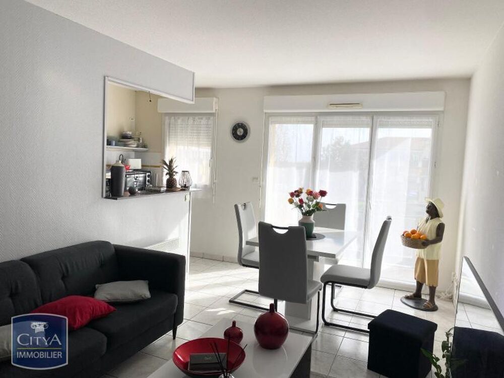 Les Brizeaux - À LOUER : Appartement T2 situé dans le qu....