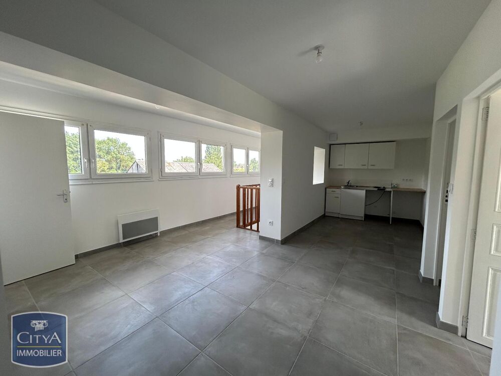 À LOUER - Rue Jules Amiot Découvrez cet appartement T3 e....