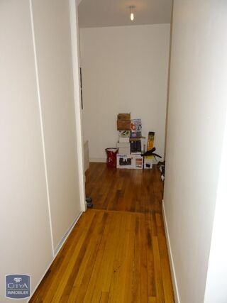  Appartement à louer 3 pièces 83 m²
