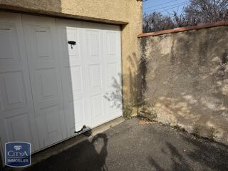  Parking / Garage � louer 