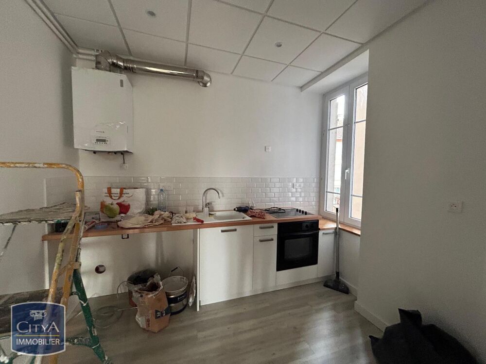 À LOUER : Appartement rénové T3 situé à Belfort, dans un....