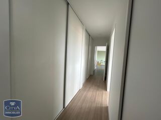  Appartement à louer 3 pièces 73 m²