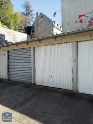 Parking / Garage à louer 