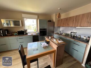  Appartement à louer 4 pièces 80 m²