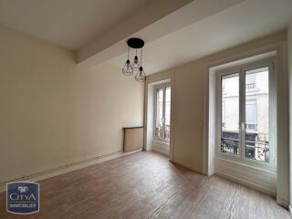  Appartement à louer 5 pièces 132 m²