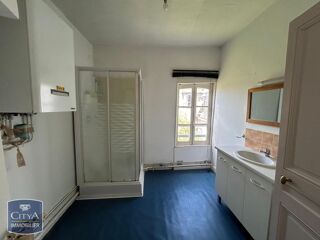  Appartement à louer 4 pièces 100 m²