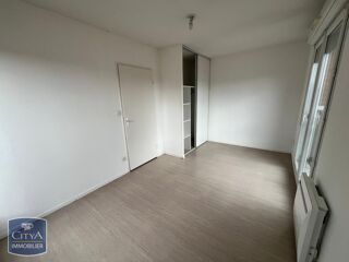  Appartement à louer 4 pièces 83 m²