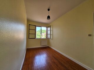  Appartement à louer 4 pièces 69 m²