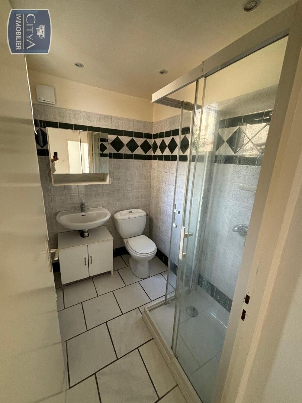 À LOUER : Appartement T1 bis de 27 m² situé dans l'hyper....