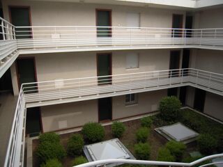  Appartement à louer 2 pièces 31 m²