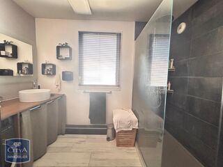  Appartement à louer 3 pièces 60 m²