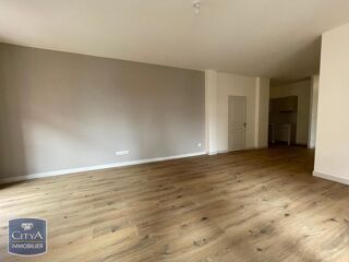  Appartement à louer 3 pièces 79 m²