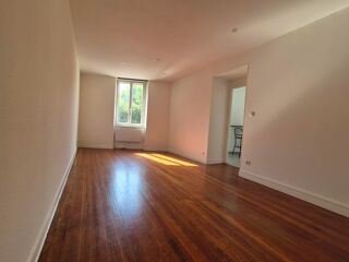  Appartement à louer 3 pièces 52 m²