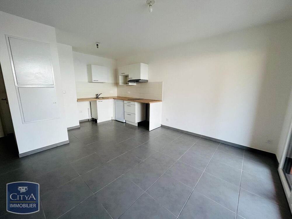 location Appartement - 2 pièce(s) - 39 m² Bormes-les-Mimosas (83230)