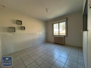  Maison à louer 2 pièces 39 m² Brive