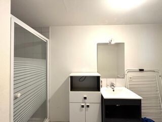  Appartement à louer 4 pièces 75 m²