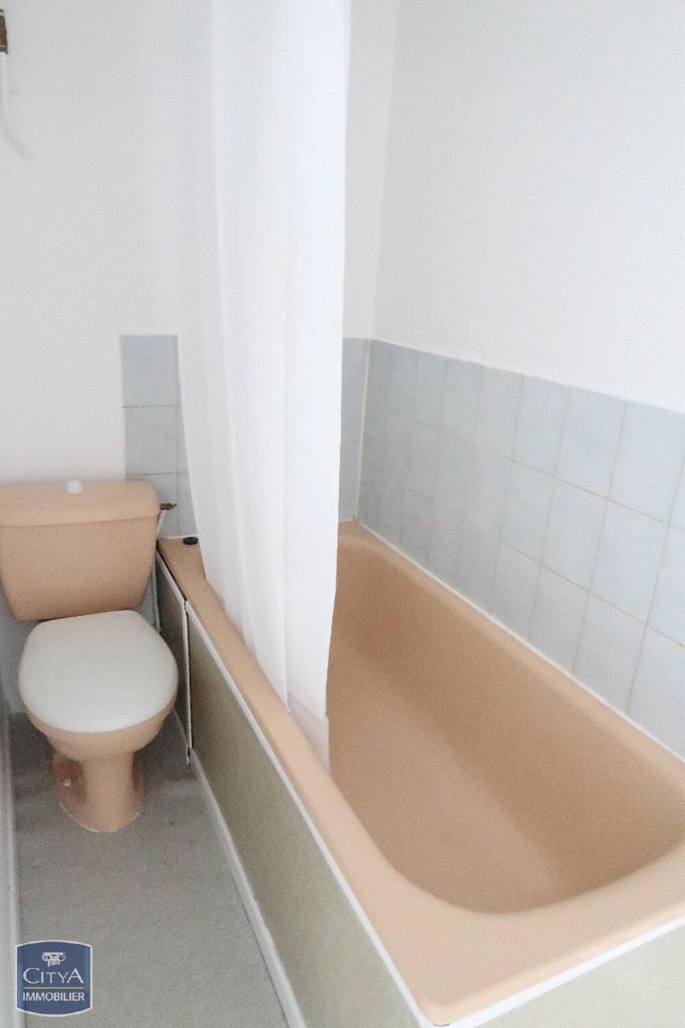 location Appartement - 1 pièce(s) - 22 m² Saint-Quentin (02100)