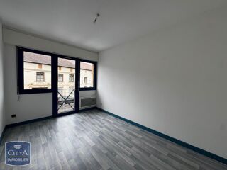  Appartement à louer 4 pièces 95 m²