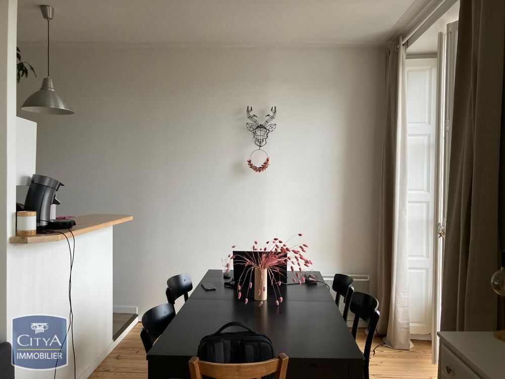 Commerce - A LOUER - APPARTEMENT 2 PIÈCES MEUBLE DANS IM....