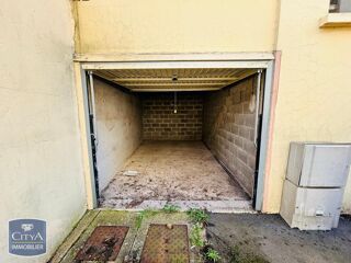  Parking / Garage à louer 