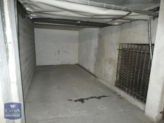  Parking / Garage � louer 